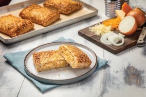 (PO) Proper Cornish Cheese & Onion Slice 175g x 27